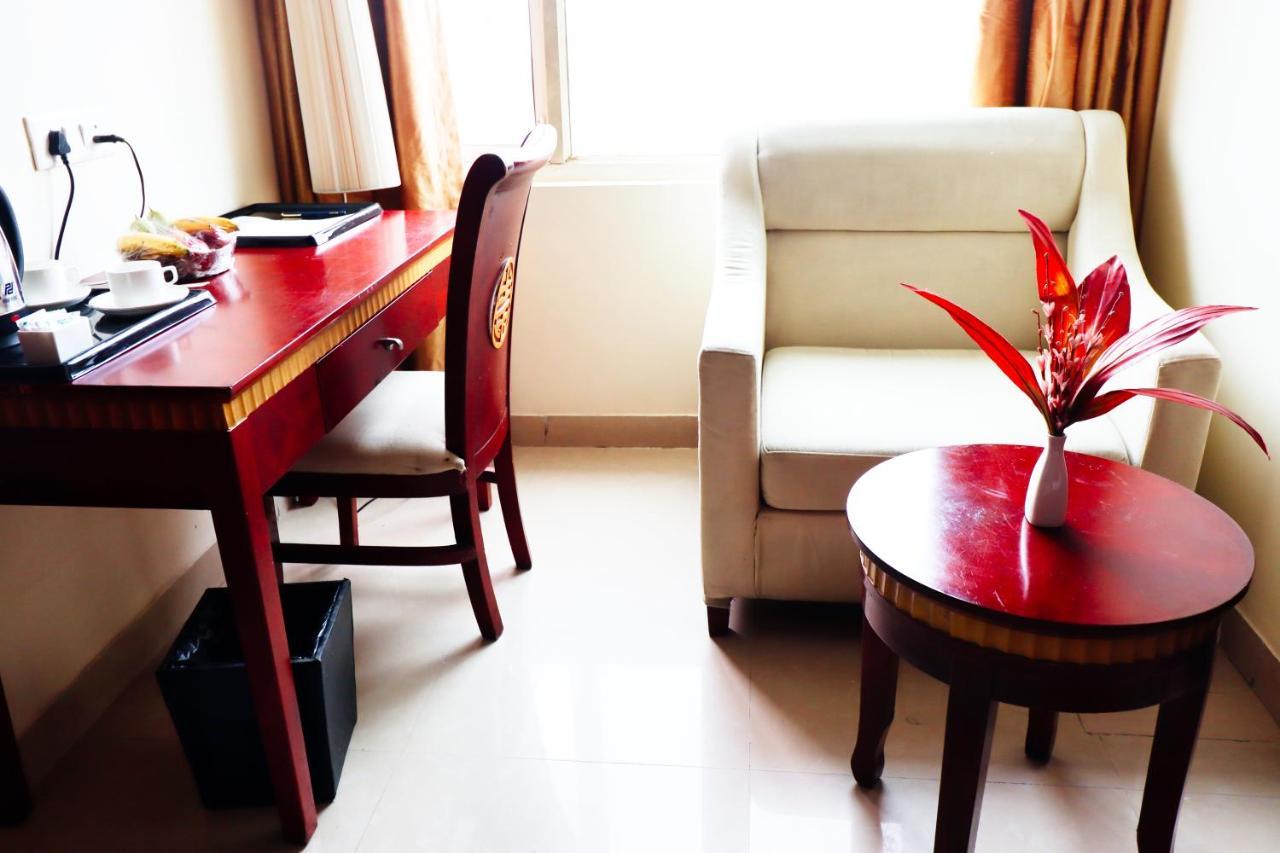 Crestmont Ashapurna Jaipur, Banipark Otel Dış mekan fotoğraf