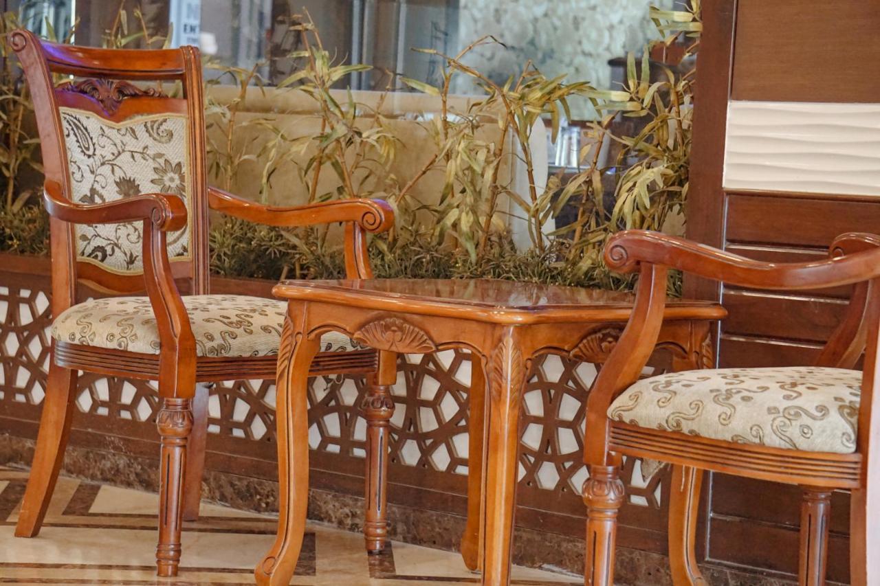 Crestmont Ashapurna Jaipur, Banipark Otel Dış mekan fotoğraf