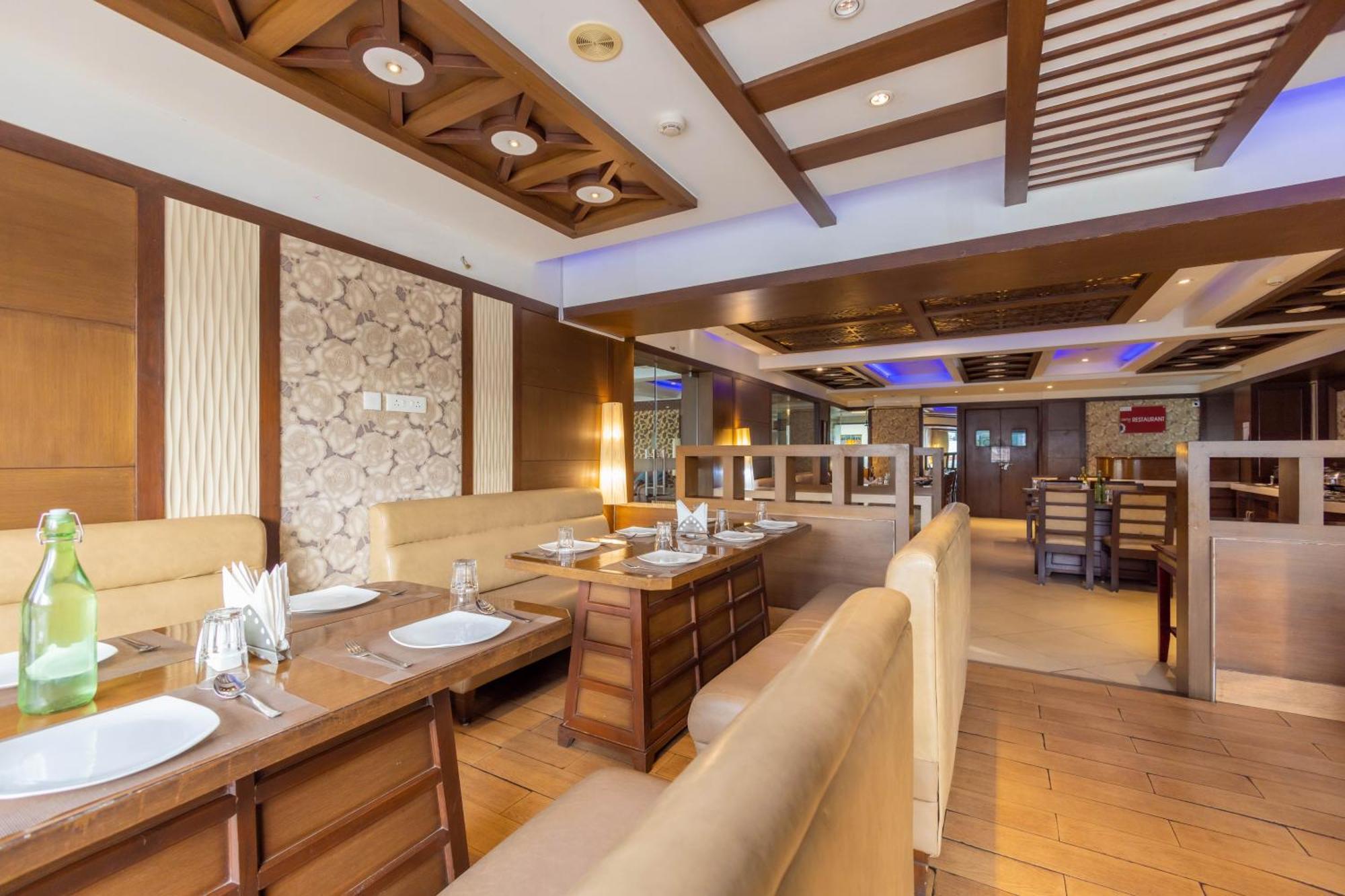 Crestmont Ashapurna Jaipur, Banipark Otel Dış mekan fotoğraf