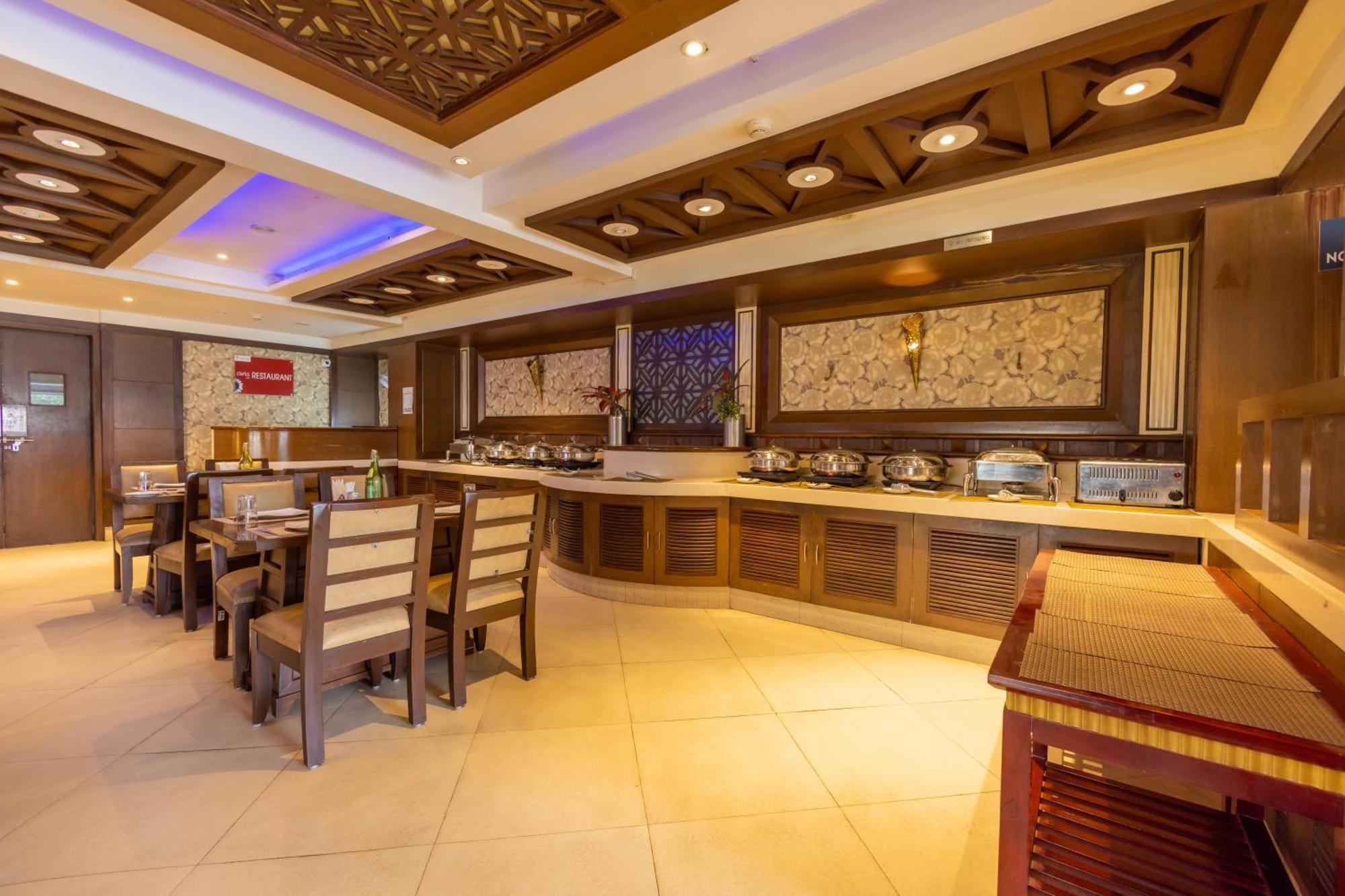 Crestmont Ashapurna Jaipur, Banipark Otel Dış mekan fotoğraf