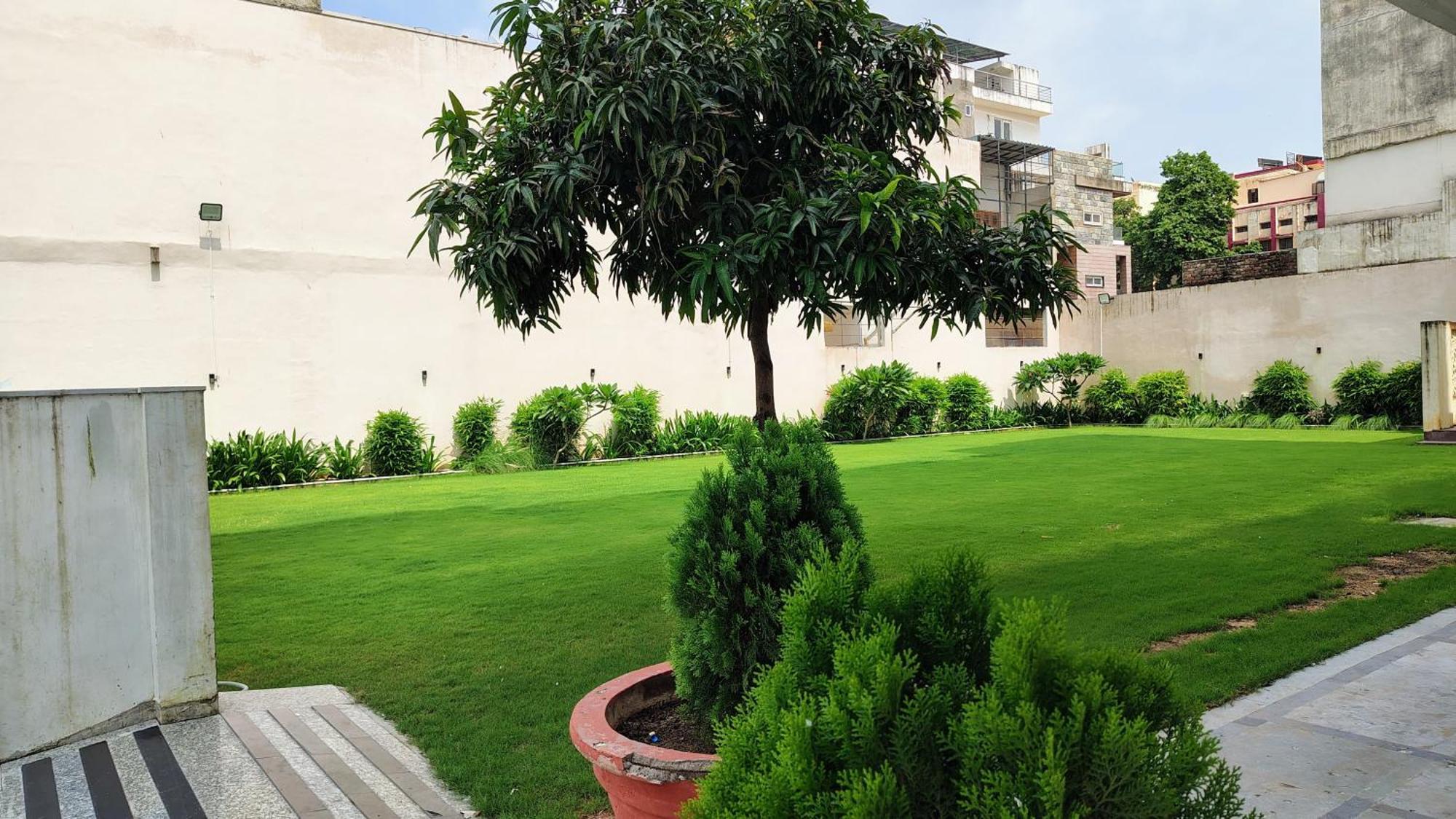 Crestmont Ashapurna Jaipur, Banipark Otel Dış mekan fotoğraf