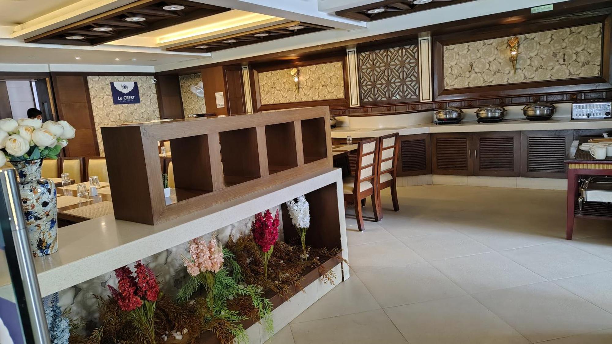Crestmont Ashapurna Jaipur, Banipark Otel Dış mekan fotoğraf