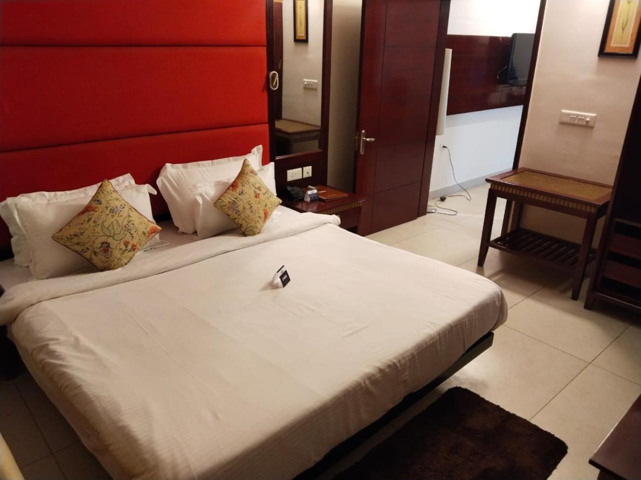Crestmont Ashapurna Jaipur, Banipark Otel Dış mekan fotoğraf